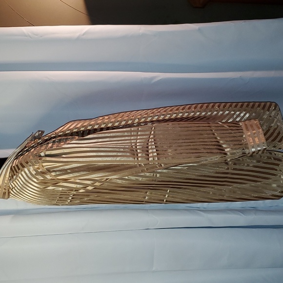 Gold Blouse 😍 - Picture 4 of 6